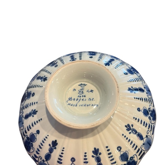 Vintage Zenith Gouda Delft Blue Scalloped Footed Pedestal Plate - Picture 3 of 8